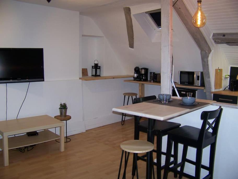Rennes: Studio 4 Couchages, Proche Commerces, Bus. ภายนอก รูปภาพ